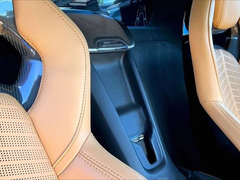 Used 2021 Chevrolet Corvette Stingray Premium Cpe w/ Z51 Performance Package image 33