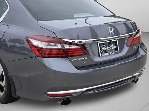 Used 2016 Honda Accord EX-L image 38