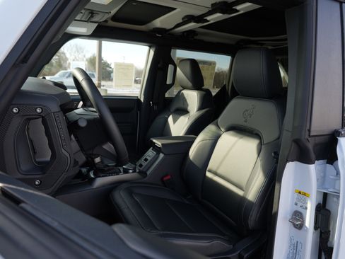 New 2025 Ford Bronco Badlands w/ Sasquatch Package image 15