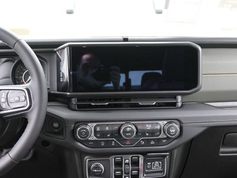 New 2026 Jeep Gladiator Mojave AWD/4WD image 24