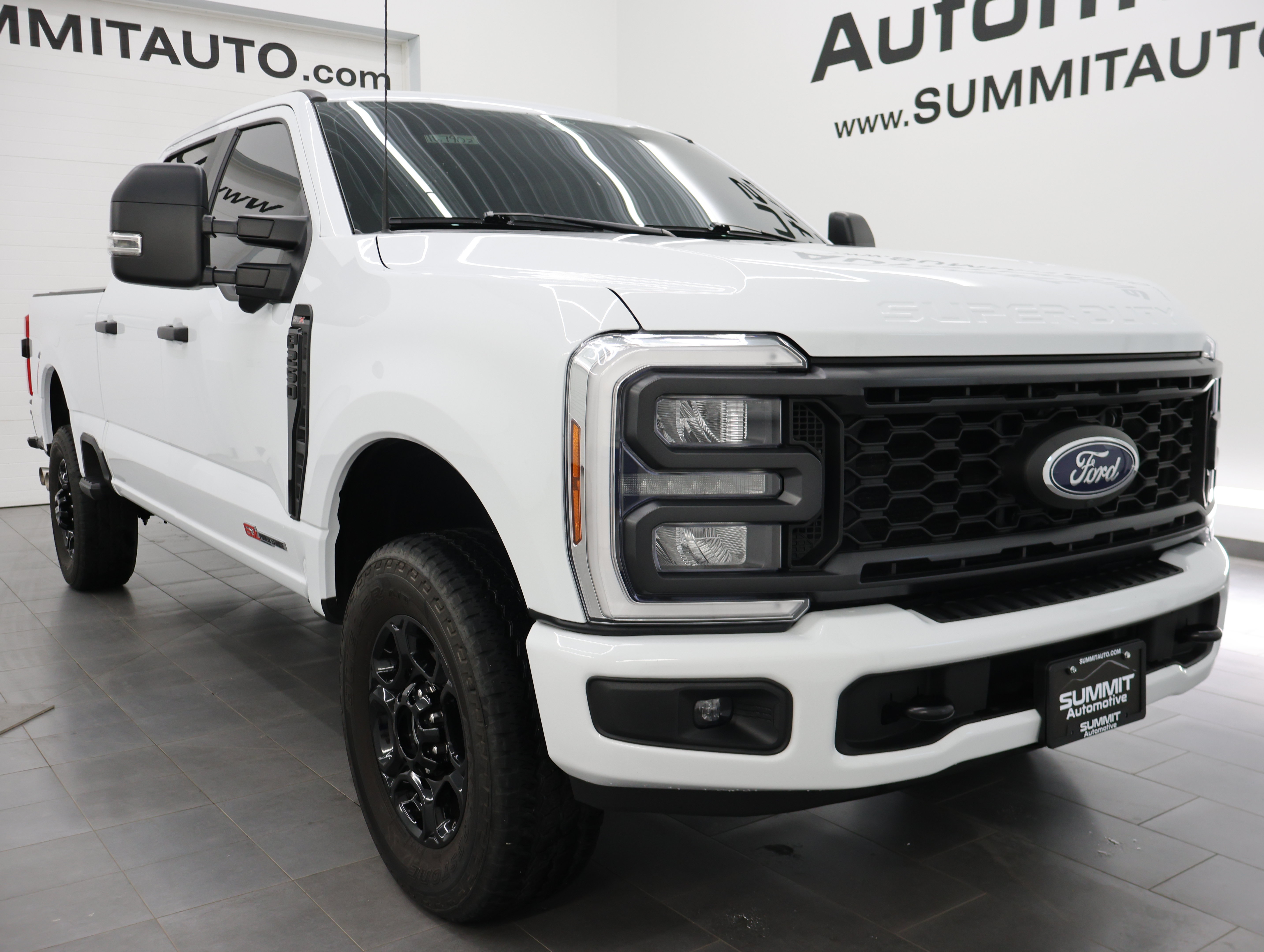 Used 2024 Ford F250 XL w/ STX Appearance Package AWD/4WD image 2