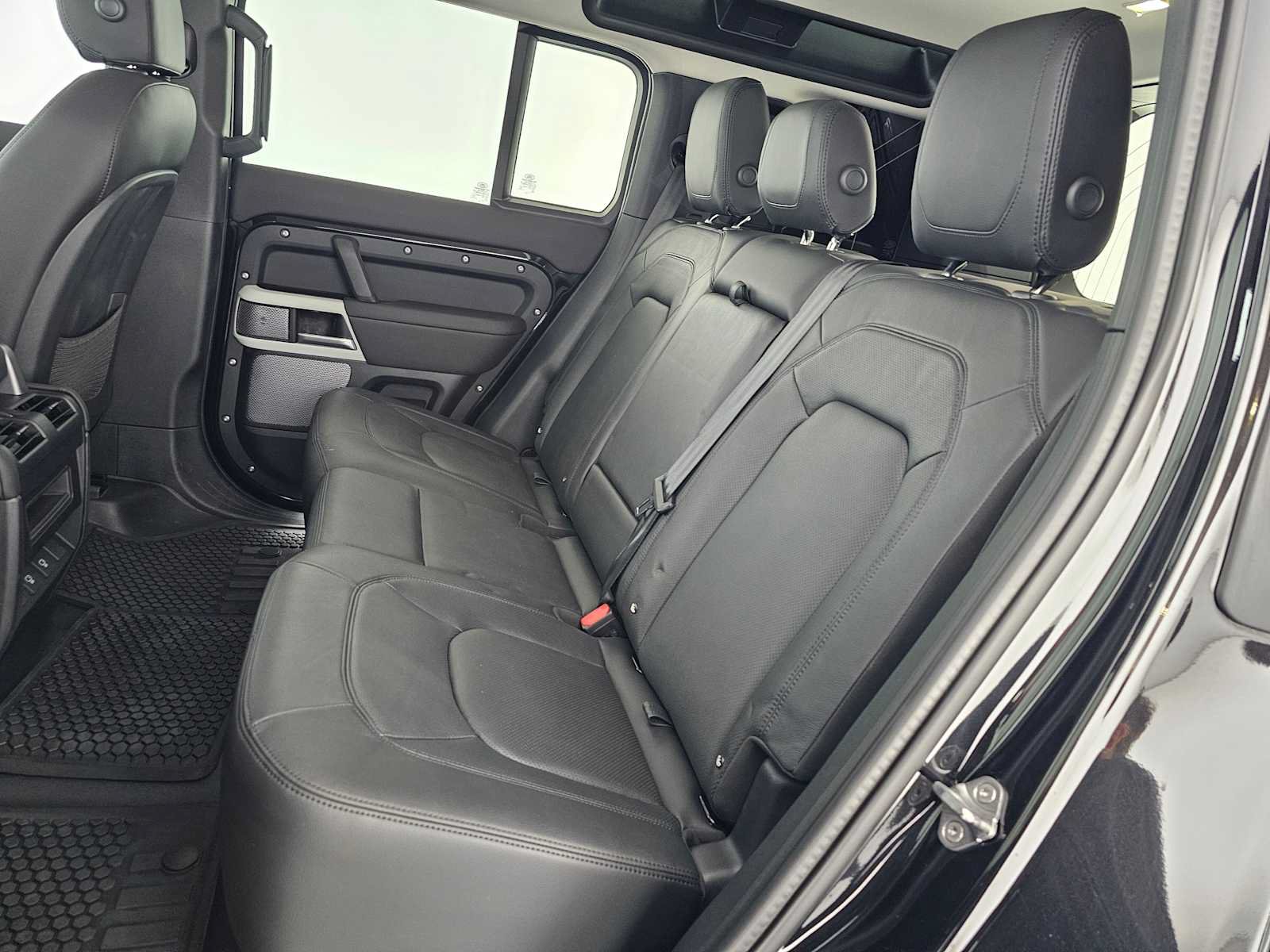 New 2024 Land Rover Defender 110 S AWD/4WD image 17