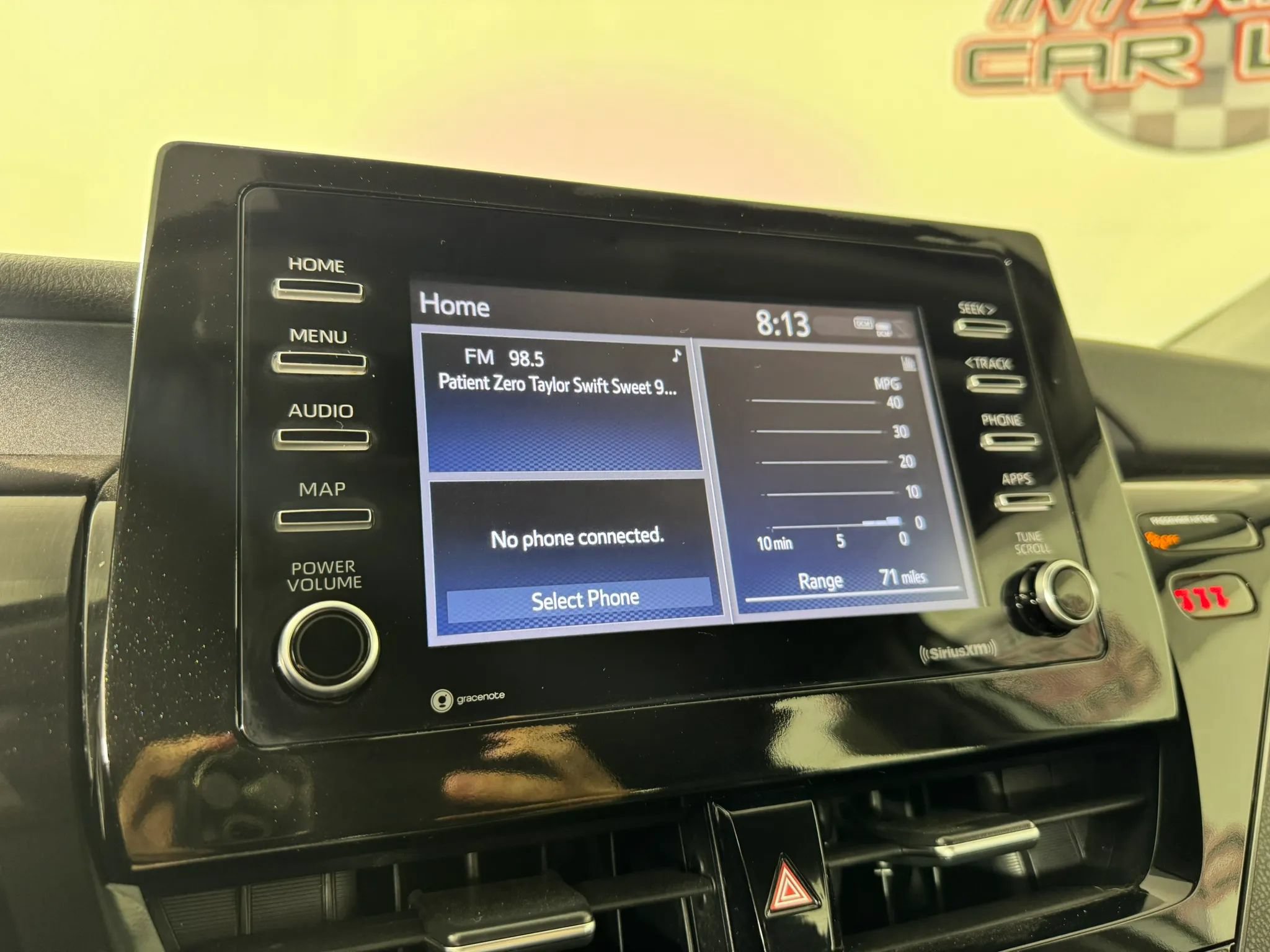 Used 2023 Toyota Camry SE FWD image 18