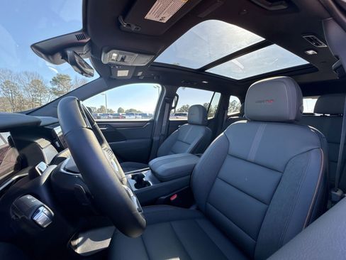 Used 2026 GMC Acadia AT4 w/ Super Cruise Package image 28