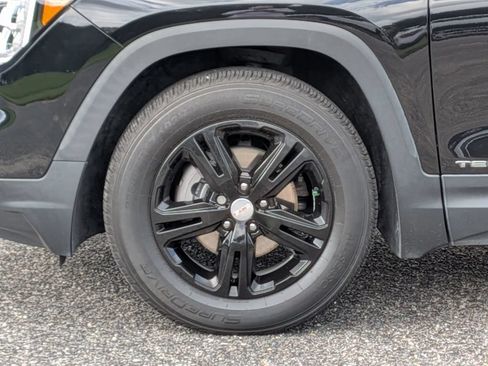 Used 2023 GMC Terrain SLE FWD image 12