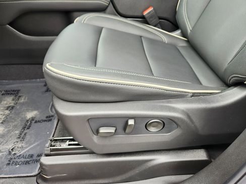 New 2026 GMC Yukon Elevation image 14