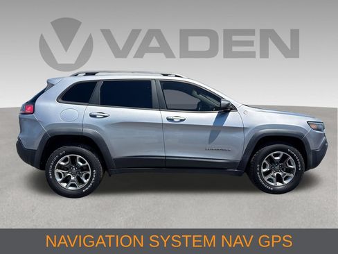 Used 2019 Jeep Cherokee Trailhawk AWD/4WD image 6