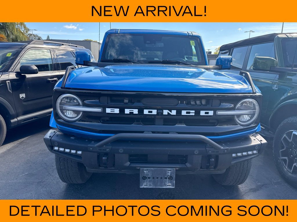 Used 2023 Ford Bronco Outer Banks AWD/4WD image 2