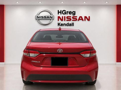 Used 2020 Toyota Corolla LE FWD image 5