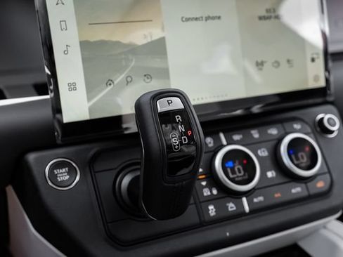 New 2026 Land Rover Defender 110 X-Dynamic SE AWD/4WD image 31
