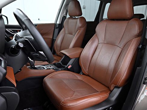 Used 2019 Subaru Forester Touring w/ Popular Package #3 image 5