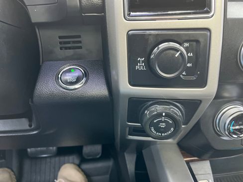 Used 2019 Ford F150 Lariat w/ Equipment Group 502A Luxury image 28