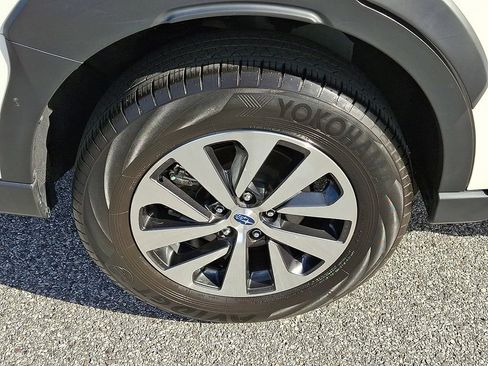 Used 2024 Subaru Outback Premium AWD/4WD image 9