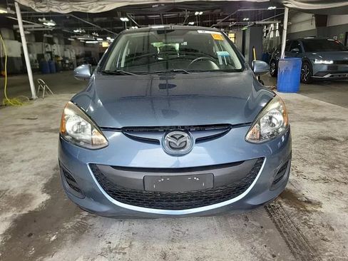 Used 2014 MAZDA MAZDA2 Sport FWD image 3