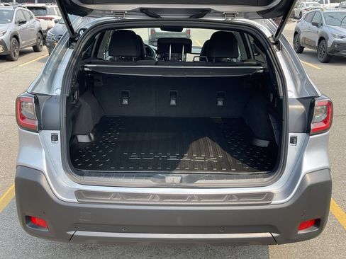 Certified 2025 Subaru Outback Onyx Edition w/ Popular Package #2 AWD/4WD image 9