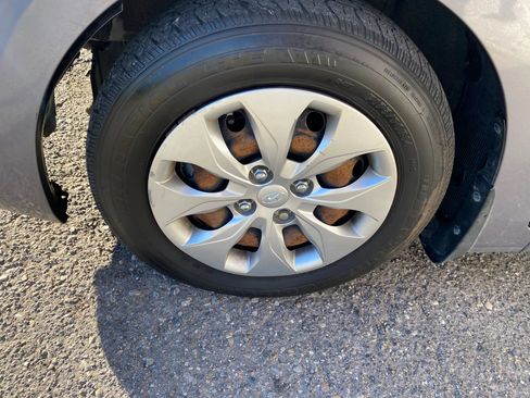 Used 2015 Hyundai Accent GLS w/ Option Group 02 image 20