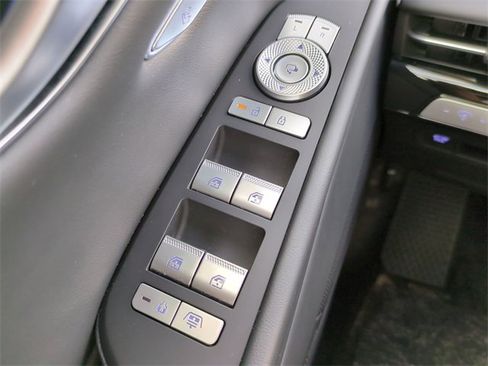 Certified 2025 Genesis G80 2.5T Advanced image 22