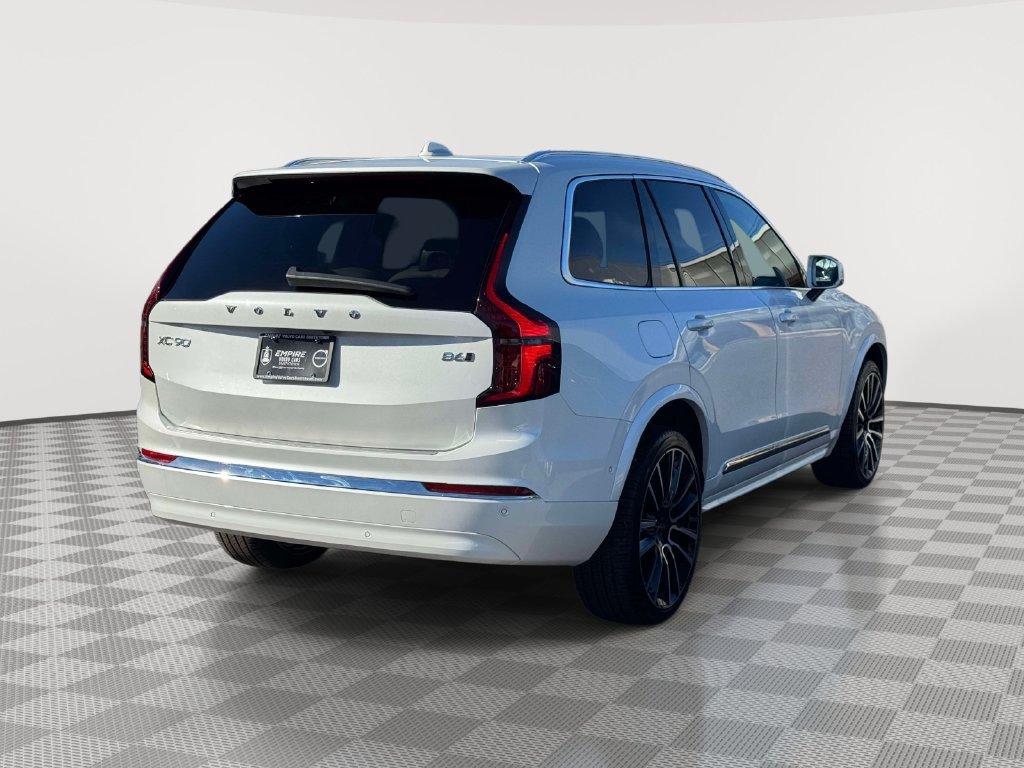 Used 2026 Volvo XC90 B6 Plus w/ Protection Package Premier AWD/4WD image 4