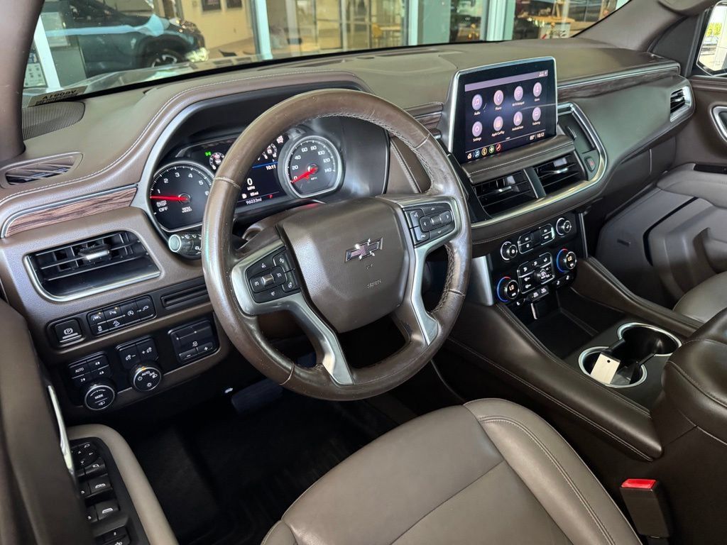 Used 2021 Chevrolet Tahoe Z71 w/ Z71 Off-Road Package AWD/4WD image 3