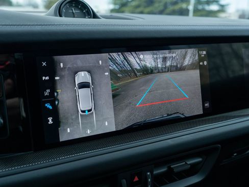 Certified 2025 Porsche Cayenne GTS image 29