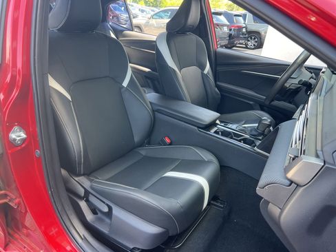 Used 2025 Toyota Camry SE w/ Convenience Package FWD image 36
