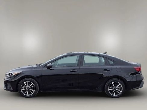 Used 2023 Kia Forte LXS w/ LXS Technology Package image 8