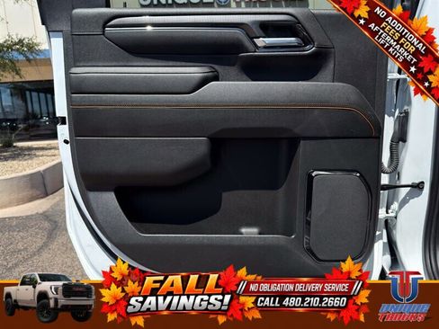 Used 2024 GMC Sierra 2500 AT4 w/ Technology Package AWD/4WD image 23