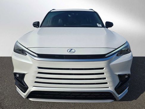 New 2026 Lexus TX 500h AWD image 8