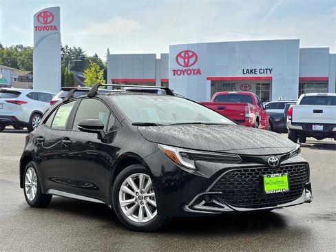 New 2026 Toyota Corolla SE image 1