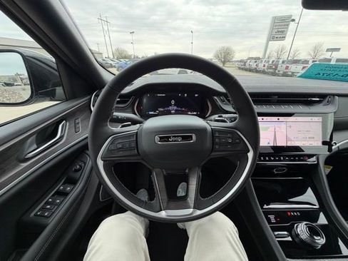 New 2026 Jeep Grand Cherokee Limited image 15