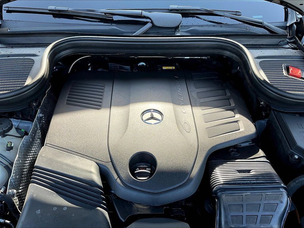 Certified 2025 Mercedes-Benz GLE 450 4MATIC image 32