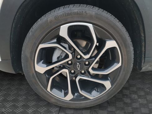 Used 2024 Chevrolet Trax RS w/ Driver Confidence Package FWD image 14
