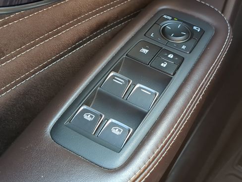 Used 2018 Lexus LS 500 AWD w/ Luxury Package image 22