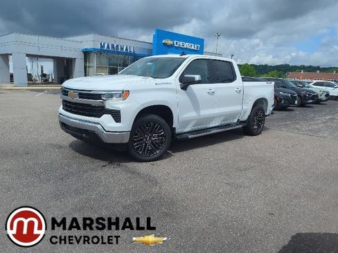New 2026 Chevrolet Silverado 1500 LT w/ Convenience Package II AWD/4WD image 1