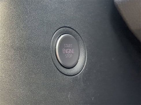 Used 2024 Volkswagen ID.4 2WD image 29