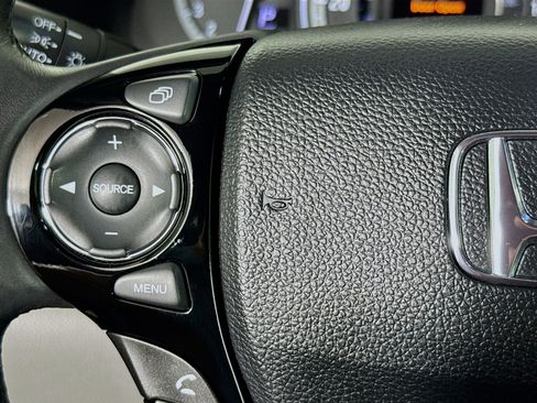 Used 2017 Honda Accord EX-L image 17