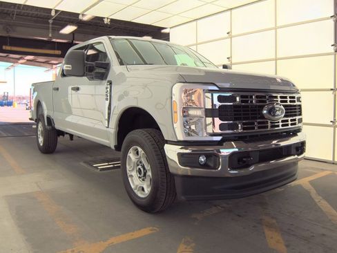 Used 2026 Ford F250 XLT image 5