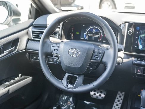 Used 2026 Toyota Camry SE w/ Multimedia Upgrade Package FWD image 15