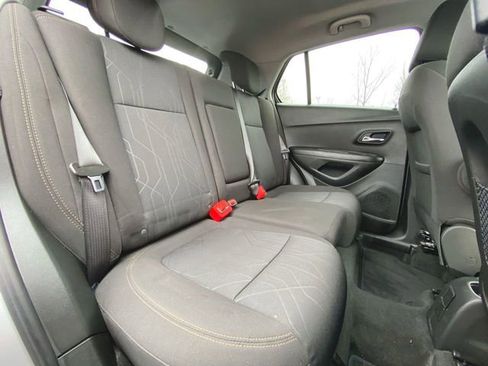 Used 2020 Chevrolet Trax LT image 23