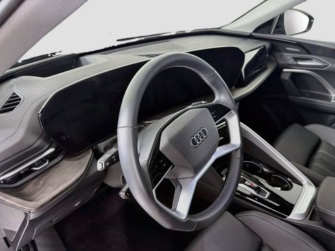 Used 2025 Audi Q5 Premium Plus AWD/4WD image 9