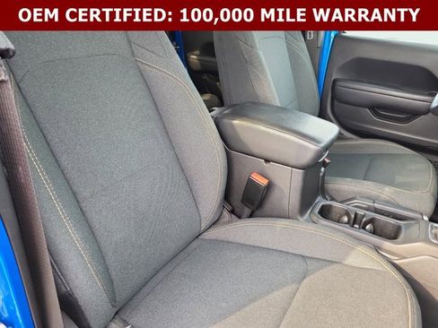 Used 2024 Jeep Gladiator Sport AWD/4WD image 16