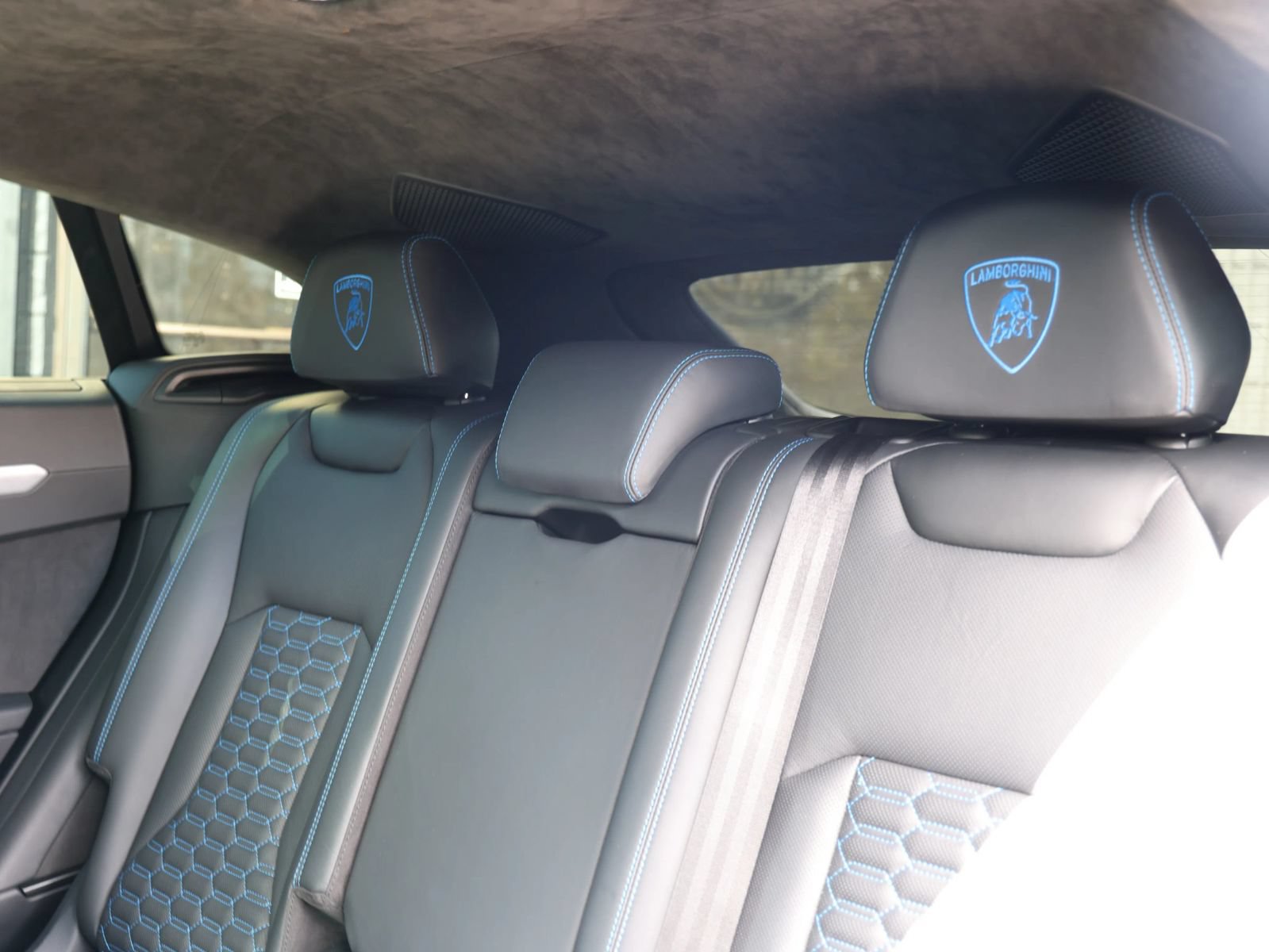 Used 2021 Lamborghini Urus AWD/4WD image 20