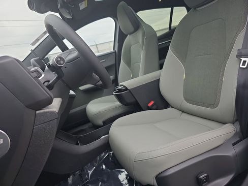 New 2026 Volvo EX30 Cross Country Ultra image 23