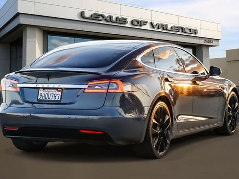 Used 2018 Tesla Model S P100D image 4