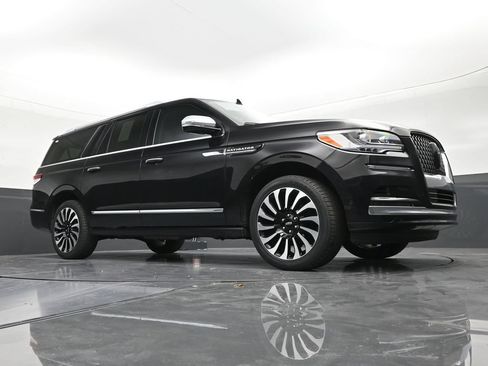 Used 2024 Lincoln Navigator L Black Label AWD/4WD image 27