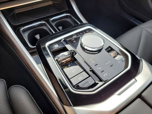New 2025 BMW 740i 740i image 9