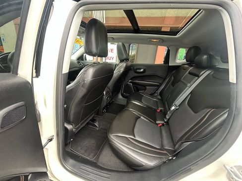 Used 2018 Jeep Compass Limited w/ Navigation Group AWD/4WD image 16