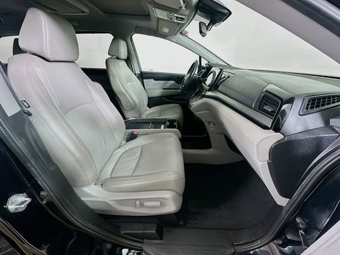 Used 2018 Honda Odyssey Elite image 13