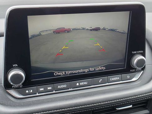 Used 2025 Nissan Rogue SV AWD/4WD image 28