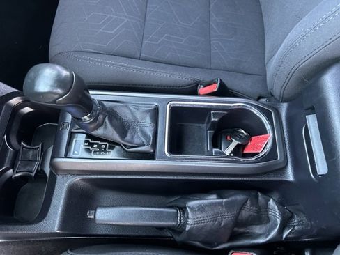 Used 2017 Toyota Tacoma TRD Sport image 15